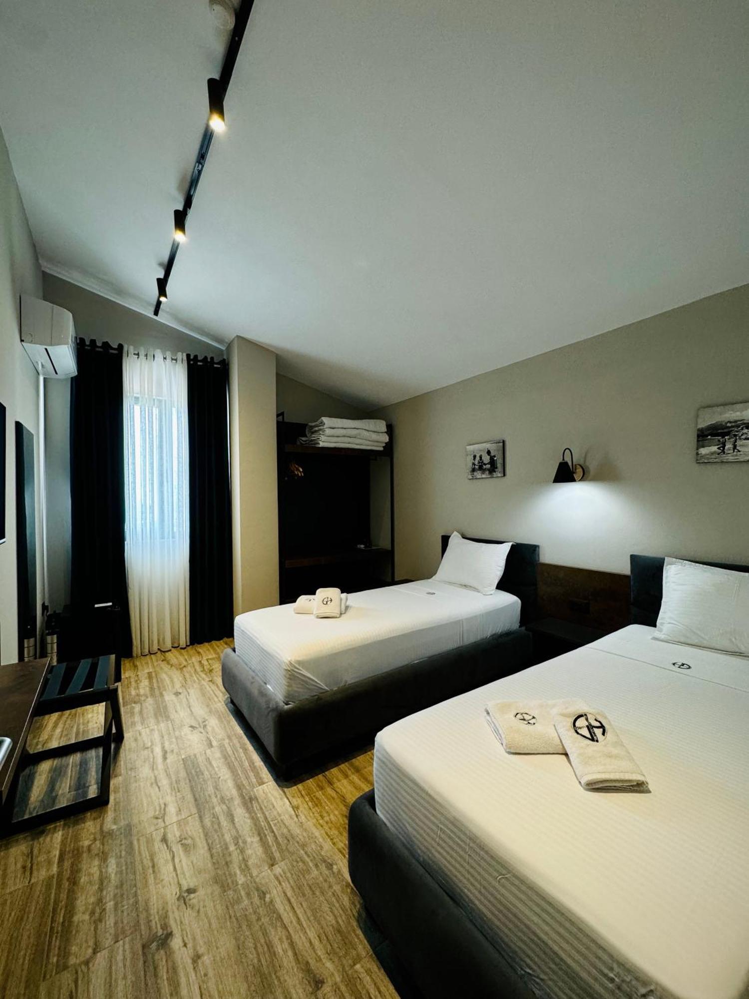 Gogo'S Boutique Hotel Dhermi Luaran gambar